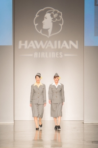 하와이안항공이 취항 85주년을 기념해 승무원 유니폼 이색 패션쇼를 비롯해 다채로운 행사를 