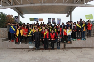 군산대학교 과학영재교육원 영재모 봉사단이 15일 군산대학교 황룡문화관에서 은파 수변유원지까