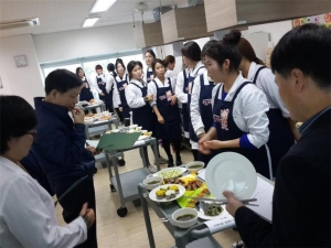 군산대 해양바이오특성화사업단은 군산시 보건소 영양플러스 가족맞춤형 요리경진대회를 개최했다.