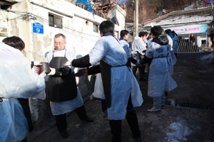 12월 18일(목) 서울시 노원구 상계동 일대에서 한국장학재단(이사장 곽병선, 좌측 2번째