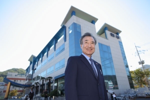 Lee, Woo-gap  CEO, Friend Co. Ltd. and Harvard Co.