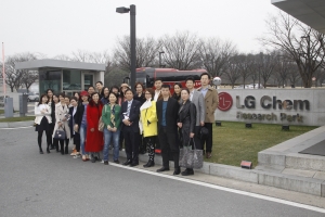 중국의료진이 LG생명과학 기술연구원에 방문했다.
