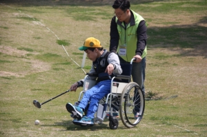 장애·비장애인이 스스럼없이 함께 어울려 펼쳐진 따뜻하고 감동적인 파크골프대회가 지난 11일