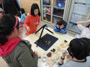 하자센터-한국암웨이 창의인재교육사업 생각하는 청개구리 참여 어린이들의 영상제작 모습