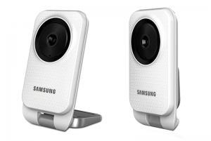 레드닷 디자인 어워드 2015에서 본상을 수상한 삼성테크윈의 홈시큐리티 카메라(SNH-E6