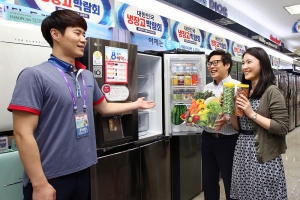 롯데하이마트는 오는 8월 7일부터 31일까지 전국 하이마트 매장과 온라인쇼핑몰에서 냉장고를