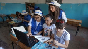 아제르바이잔에서 IT교육을 진행하고 있는 삼성전자 임직원