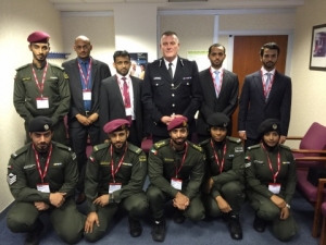 런던경찰청에서 작전참모부장과 ADP 치안지원대원들