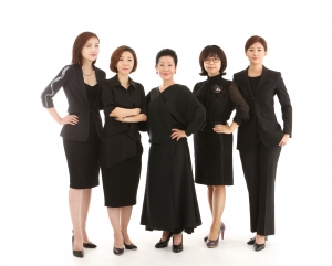 도제학교를 이끄는 여성 대표 5인(왼쪽부터 서수진, 남선경, 이선옥, 김현진, 박혜림 대표