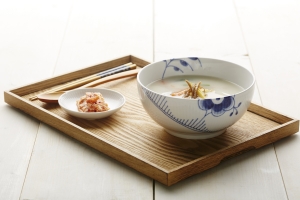 한국로얄코펜하겐, 설 맞이 ‘메가 떡국기 세트’ 선보여