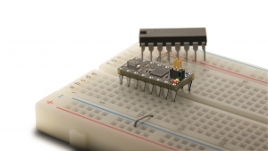 블루투스 스마트 시제품을 손쉽게 구현할 수 있는 솔더링이 필요없는 독창적인 쓰루-홀 타입 모듈 출시