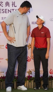 2016 미션힐스 월드 셀러브리티 프로암에서 우승한 중국의 리 하오통 선수가 NBA 스타 