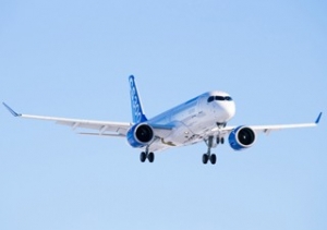 봄바디어 커머셜 에어크래프트의 CS300 항공기가 미국 연방항공청으로부터 형식증명 승인을 