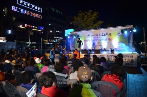 제32회 회룡문화제의 주민참여 프로그램 ‘우리동네가 최고’ 동 대항 회룡노래자랑 권역별 예