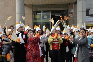 2018 평창동계올림픽 성화가 15일 충북 옥천군 다문화가족지원센터를 방문했다