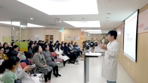강동미즈여성병원이 예비맘들을 위한 주치의와 산모들이 함께하는 힐링 토크를 개최했다. 안성호