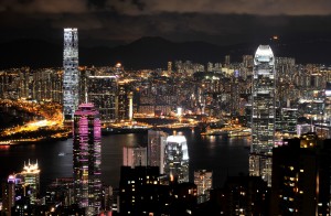 CJ월디스가 10일 오쇼핑 플러스에서 홍콩 홈쇼핑 방송을 진행한다. 사진은 홍콩 야경