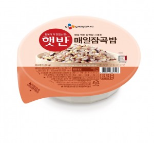 CJ제일제당이 출시한 햇반 매일잡곡밥