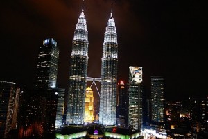 쿠알라 룸푸르 중심지인 KLCC(Kuala Lumpur City Centre)에 있는 페트