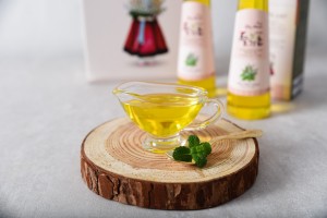 韓國孔食品的生紫蘇油. 營農組合法人韓國孔食品推出的紫蘇油和紫蘇粉、紫蘇焦糖、紫蘇餅乾等產品在201