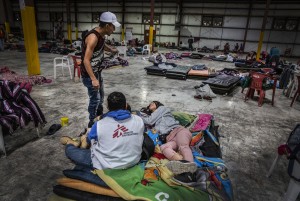 국경없는의사회는 멕시코 누에보라레도 내 보호소에서 미 망명을 대기하고 있는 이민자와 난민을