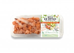 동원산업이 동원 생연어큐브를 출시했다