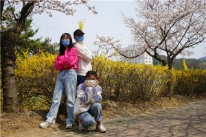 중국인 유학생 왕카이유, 송하오, 청지아홍
