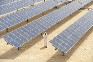 DEWA 혁신센터와 모하메드 빈 라시드 알 막툼 태양광발전소가 800MW급 3기를 개장했다