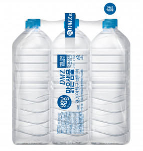 GS리테일이 무라벨로 생산하는 유어스DMZ 맑은샘물 6번들