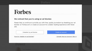 포브스 홈페이지에 애드 블록 앱을 실행한 뒤 접속했을 때 나오는 화면