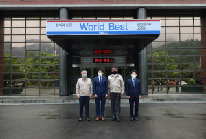 왼쪽부터 이상수 특수사업본부장, 박준호 위원장, 박기문 사장, 김진옥 의원