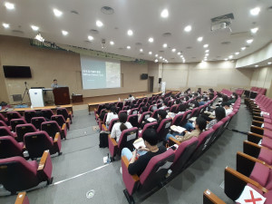 강의를 듣는 교육생들