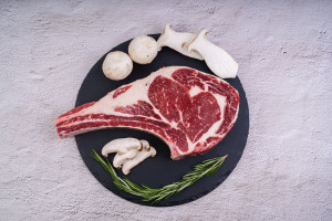 미국산 초이스 등급 토마호크 스테이크(조리 전)