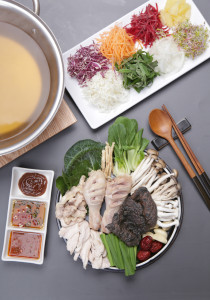 신메뉴 ‘월남쌈 능이닭샤브샤브’