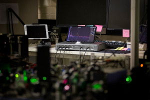 실험실에 설치된 Moku:Pro