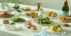 마린이노베이션이 출시한 종이접시와 종이컵