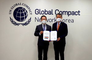 왼쪽부터 법무법인 디라이트 조원희 대표변호사, 유엔글로벌콤팩트(UNGC) 권순찬 사무총장이