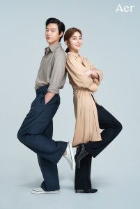 왼쪽부터 배우 류준열과 왕지원이 아에르 광고 모델로 선정됐다