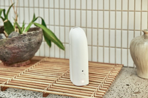 LG생활건강이 출시한 아우라 스마트 디퓨저