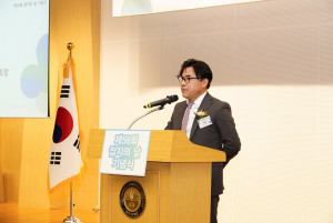 기념사를 하고 있는 백종운 한국잡지협회 회장