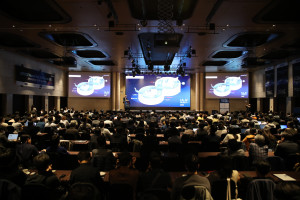 미르코 브라잇바이서 dSPACE 본사 부사장이 ‘dSPACE Korea User Conference 2023’에서 기조연설을 하고 있다