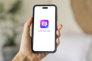 iRainbow Hong Kong, 새로운 LGBTQ+ 커뮤니티 앱 HeeSay 출시