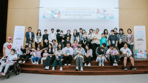 20일 서울 우리금융디지털타워 우리금융홀에서 열린 청각장애 아동 가족 초청 행사에서 참석자