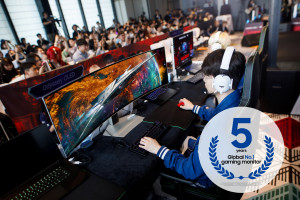 삼성전자와 파트너십을 맺은 프로게이머 페이커가 2024년 중국 청두에서 열린 오디세이 체험