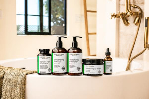 California Gold Nutrition은 iHerb에서 가장 크고 신뢰받는 하우스 브랜드로, 뷰티, 배스, 퍼스널 케어 분야로 사업을 확장하고 있다