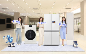 삼성전자가 가전 3대장인 에어컨·냉장고·세탁기를 대상으로 구매 시 혜택을 제공하는 ‘AI 가전 트로이카’ 페스타를 다음 달 31일까지 진행한다