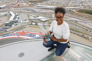 Girlstart는 미국의 테크 허브이자 FORMULA 1® MSC 크루즈 미국 그랑프리 2025 개최 도시인 오스틴에 본사를 두었으며, 여성 청소년들이 STEM 분야로 진출할 수 있게 돕는 전국 규모 단체다.