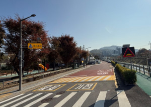 노인보호구역 교통안전시설물 예시(사진 제공=한국도로교통공단 서울특별시지부)