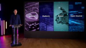 20일 진행된 ‘삼성 테크 콘퍼런스 2025’에서 삼성전자 DX부문 최고기술책임자(CTO) 겸 삼성리서치장 전경훈 사장이 환영사를 하고 있다