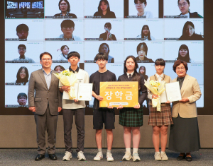 2025년 5월 ‘KB인재양성(중고등) 장학금 지원사업’의 일환으로 진행된 장학금 전달식